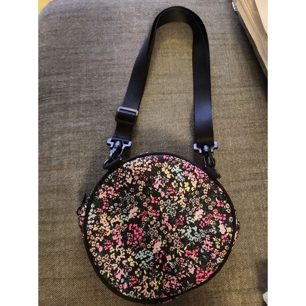 Victoria’s Secret Pink Fanny Pack/Crossbody Bag Purse Convertible